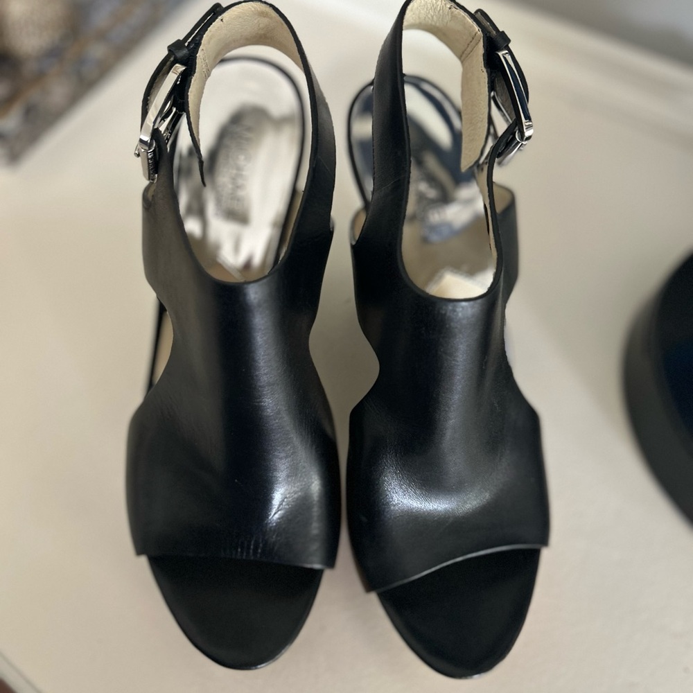 Micheal Kors platform leather sandals